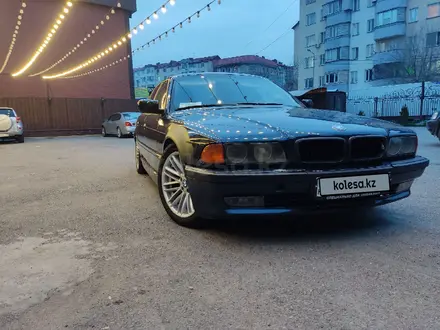 BMW 740 1995 года за 3 600 000 тг. в Алматы – фото 3