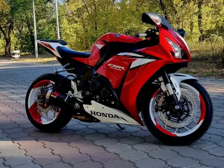 Honda  CBR 1000 RR/RA Fireblade 2016 года за 5 300 000 тг. в Караганда – фото 7