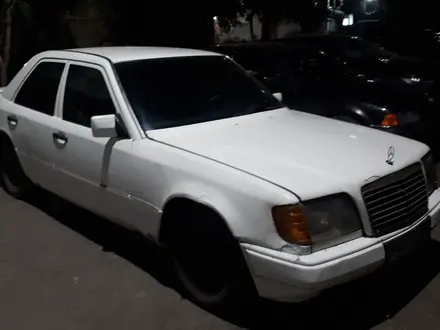 Mercedes-Benz E 200 1995 года за 1 200 000 тг. в Павлодар