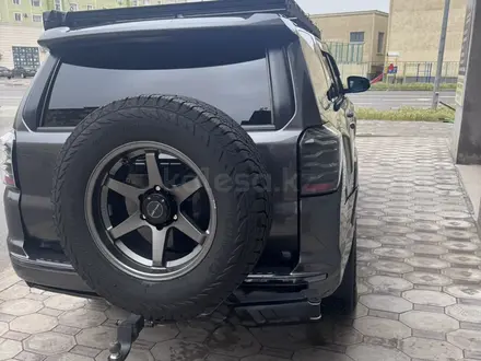 Toyota 4Runner 2018 года за 22 500 000 тг. в Актау – фото 3