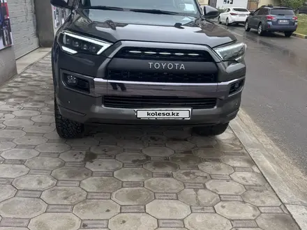 Toyota 4Runner 2018 года за 22 500 000 тг. в Актау