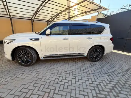 Infiniti QX80 2022 года за 29 000 000 тг. в Алматы – фото 4