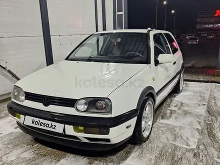 Volkswagen Golf 1994 года за 1 800 000 тг. в Алматы – фото 4