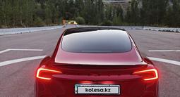 Tesla Model 3 2024 года за 15 500 000 тг. в Алматы – фото 5