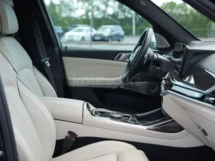 BMW X7 2023 года за 75 000 000 тг. в Астана – фото 10