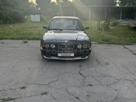 BMW 525 1994 года за 2 000 000 тг. в Отеген-Батыр – фото 4