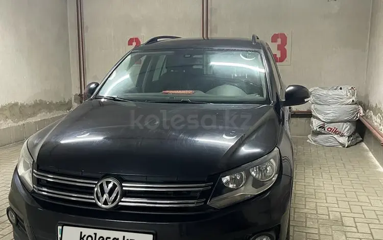Volkswagen Tiguan 2015 года за 9 000 000 тг. в Семей