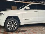 Jeep Grand Cherokee 2017 года за 21 000 000 тг. в Алматы