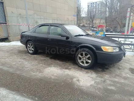 Toyota Camry 2001 года за 2 950 000 тг. в Алматы – фото 5