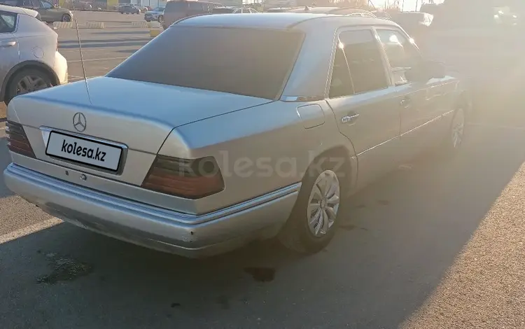 Mercedes-Benz E 220 1994 года за 1 800 000 тг. в Петропавловск