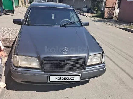 Mercedes-Benz C 280 1994 года за 800 000 тг. в Алматы – фото 3