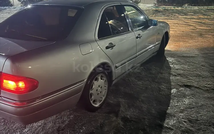 Mercedes-Benz E 240 1998 годаүшін3 600 000 тг. в Астана