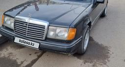 Mercedes-Benz E 260 1986 годаfor850 000 тг. в Астана