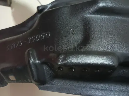 Подкрыльник передний Toyota 4Runner Hilux 98-02 за 7 000 тг. в Астана – фото 6