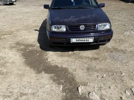 Volkswagen Vento 1997 года за 1 600 000 тг. в Караганда – фото 2