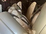 Двери Toyota Lexus Camry RX GS RAV4 Prius Estima Alphard за 1 000 тг. в Алматы