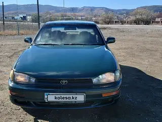 Toyota Camry, 1992
