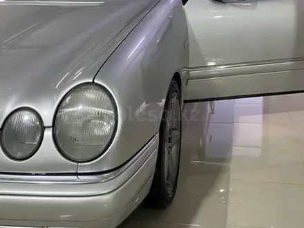 Mercedes-Benz E 430 1999 года за 5 000 000 тг. в Жанаозен – фото 11