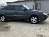 Volkswagen Passat 1995 года за 1 200 000 тг. в Актау – фото 4