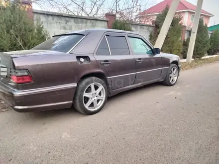 Mercedes-Benz E 230 1992 года за 1 800 000 тг. в Алматы – фото 7