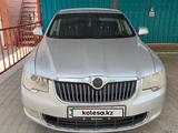 Skoda Superb 2012 годаүшін3 800 000 тг. в Актобе