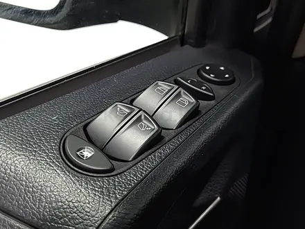 Mercedes-Benz Viano 2013 года за 9 990 000 тг. в Алматы – фото 26