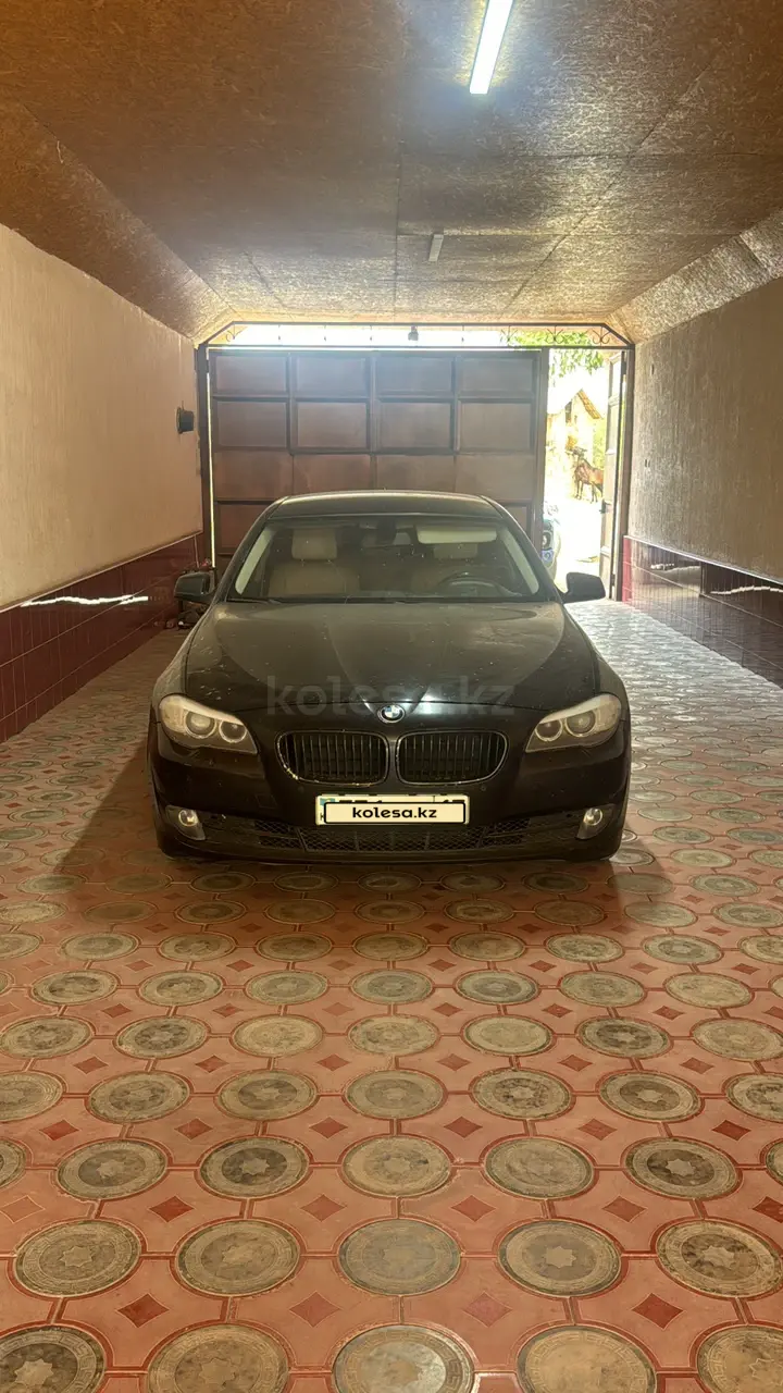 BMW 5 Series, 2011