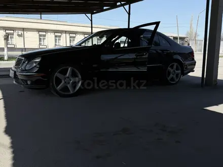 Mercedes-Benz E 320 2002 года за 4 800 000 тг. в Астана – фото 2