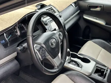 Toyota Camry 2012 года за 7 600 000 тг. в Актобе – фото 12