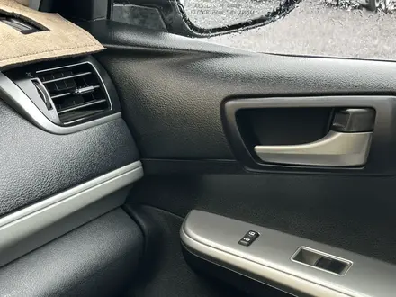 Toyota Camry 2012 года за 7 600 000 тг. в Актобе – фото 21