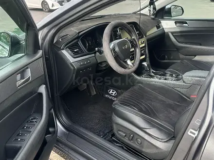 Hyundai Sonata 2018 года за 7 200 000 тг. в Алматы – фото 8