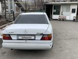 Mercedes-Benz E 300 1990 года за 1 350 000 тг. в Алматы