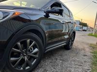 Hyundai Santa Fe 2017 года за 11 000 000 тг. в Алматы