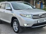 Toyota Highlander 2013 года за 9 980 000 тг. в Алматы – фото 2