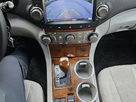 Toyota Highlander 2013 года за 9 980 000 тг. в Алматы – фото 23