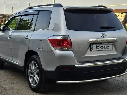Toyota Highlander 2013 года за 9 980 000 тг. в Алматы – фото 4