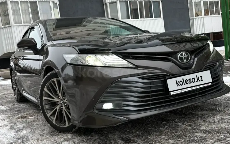 Toyota Camry 2019 годаfor11 700 000 тг. в Астана