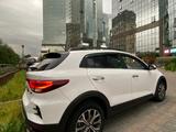 Kia Rio X-Line 2021 годаүшін8 300 000 тг. в Алматы – фото 5