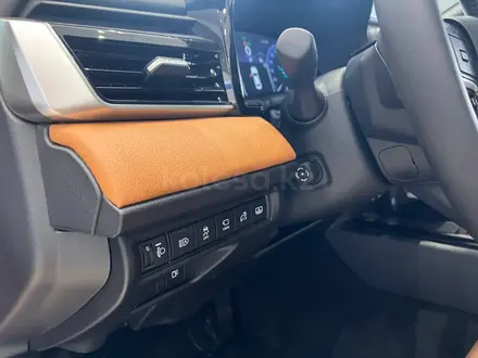 Toyota Camry Luxe 2026 года за 23 190 000 тг. в Алматы – фото 11