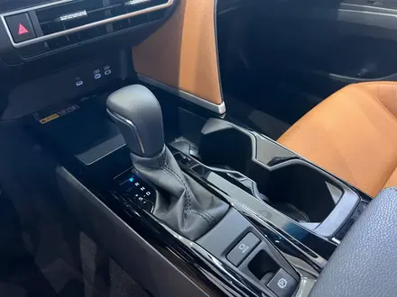 Toyota Camry Luxe 2026 года за 23 190 000 тг. в Алматы – фото 14