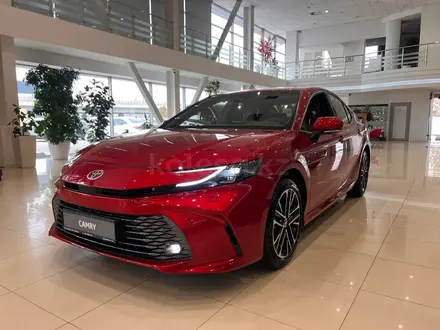Toyota Camry Luxe 2026 года за 23 190 000 тг. в Алматы – фото 2