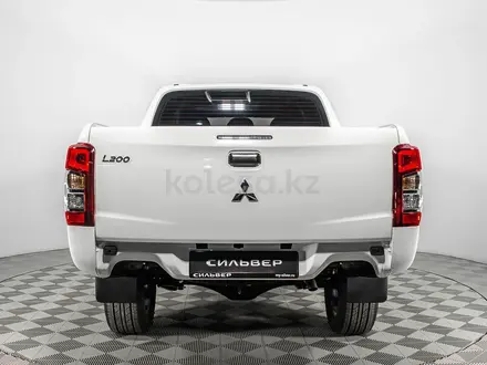 Mitsubishi L200 DC Invite+ 2022 года за 13 490 000 тг. в Алматы – фото 9