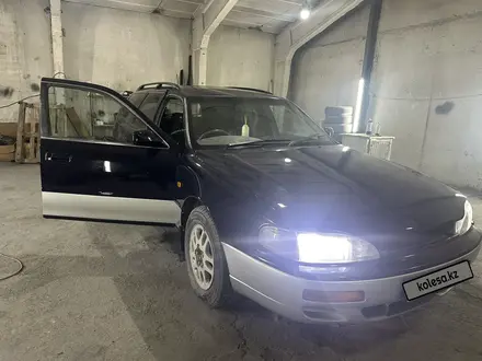 Toyota Camry 1996 года за 2 050 000 тг. в Алматы – фото 9