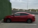 Hyundai Elantra 2018 годаүшін4 400 000 тг. в Актау – фото 4