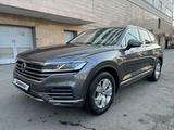 Volkswagen Touareg 2022 годаfor28 600 000 тг. в Алматы