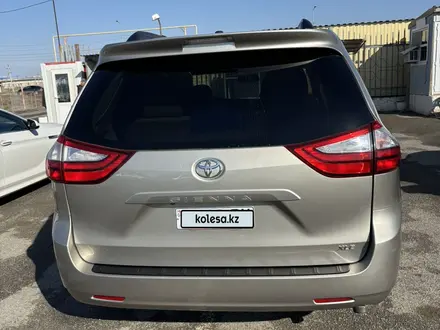 Toyota Sienna 2015 года за 8 800 000 тг. в Атырау – фото 4