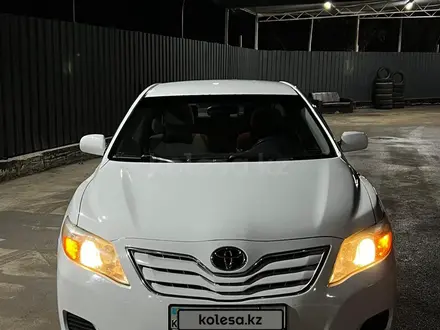 Toyota Camry 2010 года за 6 150 000 тг. в Алматы – фото 2