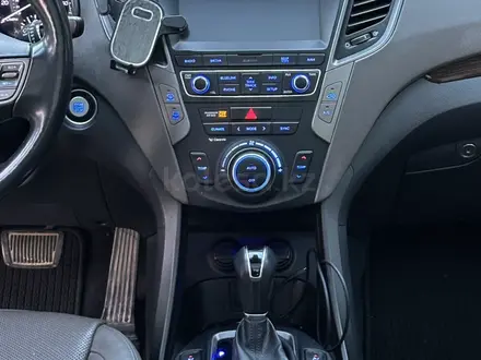 Hyundai Santa Fe 2017 года за 9 600 000 тг. в Алматы – фото 11