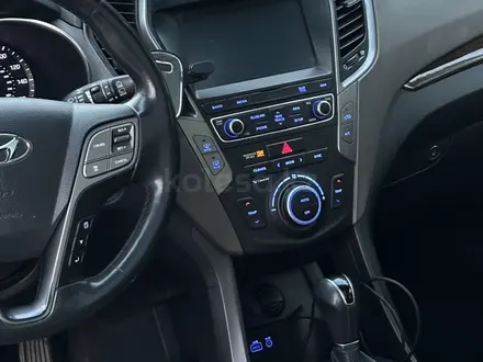 Hyundai Santa Fe 2017 года за 9 600 000 тг. в Алматы – фото 12