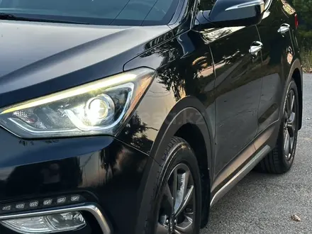Hyundai Santa Fe 2017 года за 9 600 000 тг. в Алматы – фото 5